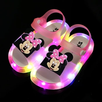 Светящиеся детские летние сандалии Disney Mickey 2021 net celebrity на мягкой подошве, блестящие пляжные сандалии со светодиодной подсветкой для мальчиков и девочек