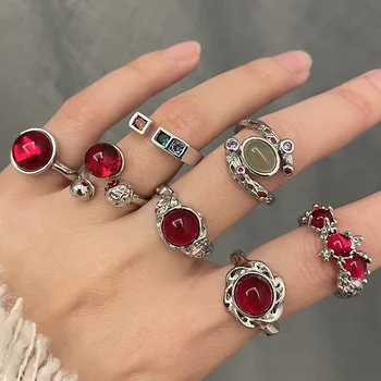 Кольцо с драгоценным камнем неправильной формы Эстетичное кольцо с красным камнем для девочек Женское Жидкое Полое кольцо Винтажные ювелирные аксессуары